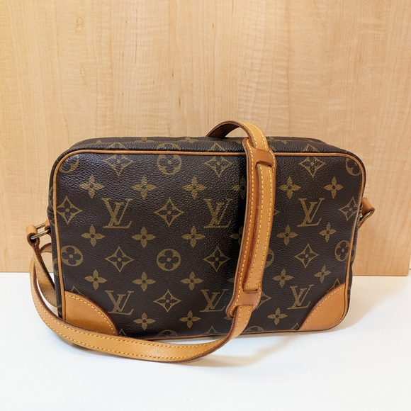 ✨ Louis Vuitton ✨ Trocadero 27 monogram crossbody bag - Picture 8 of 14